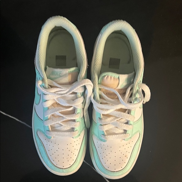 Nike Kids Sneakers in Mint and White - Picture 2 of 3